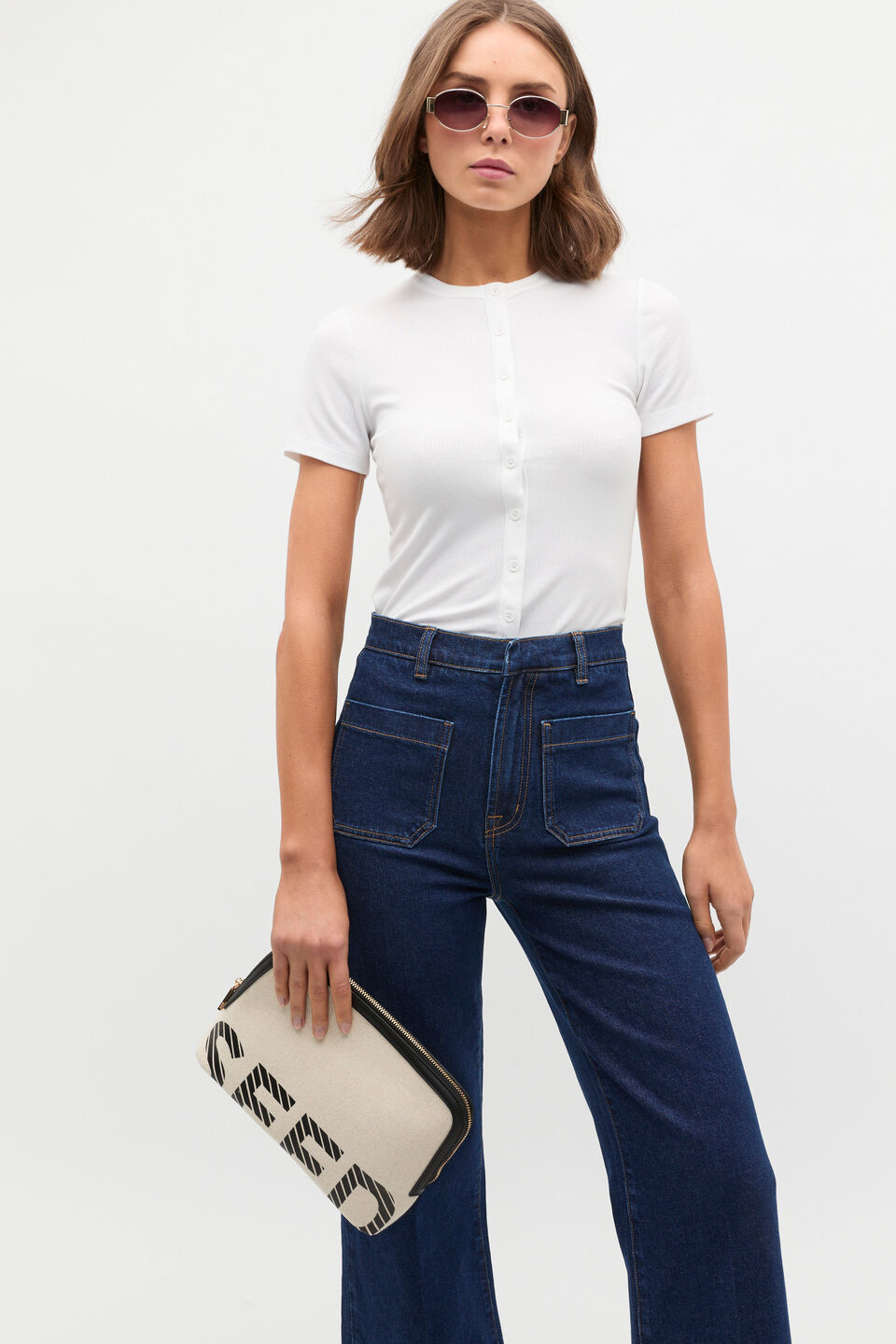 Cropped Logo Pouch  Black