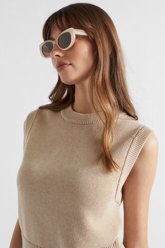 Greta Oval Sunglasses  Magnolia  hi-res