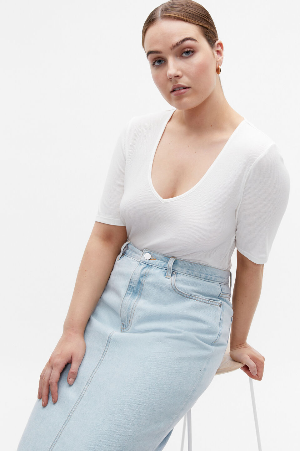 V Neck Half Sleeve Tee  Cloud Cream