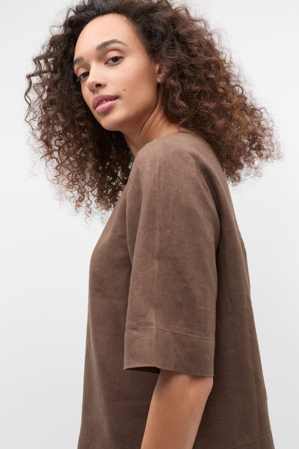 Core Linen Tee  Pinecone