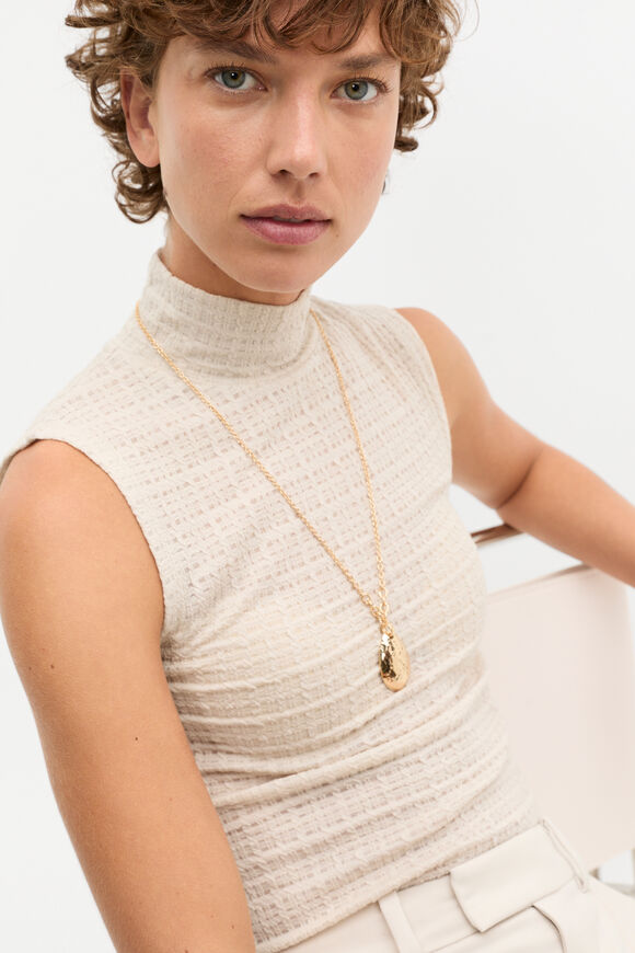 Petal Pendant Necklace  Gold  hi-res