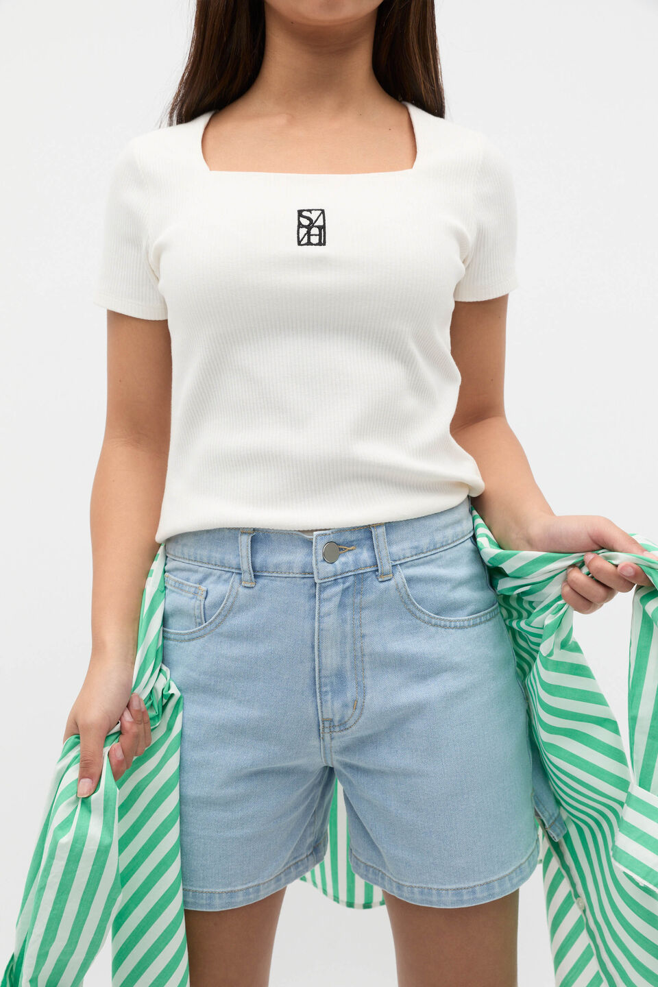 90s Denim Short  Light Wash