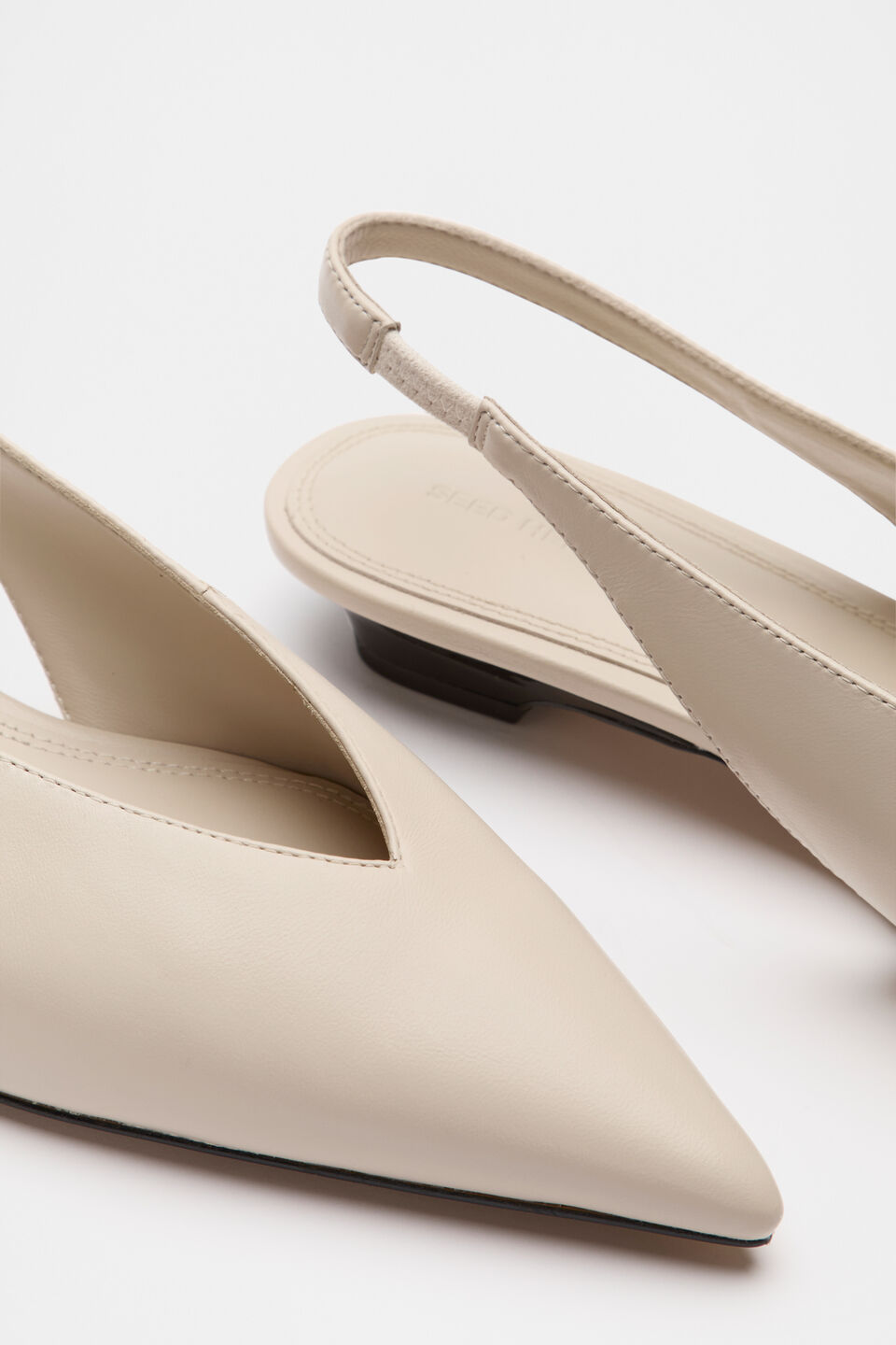 Avery Slingback  Oat