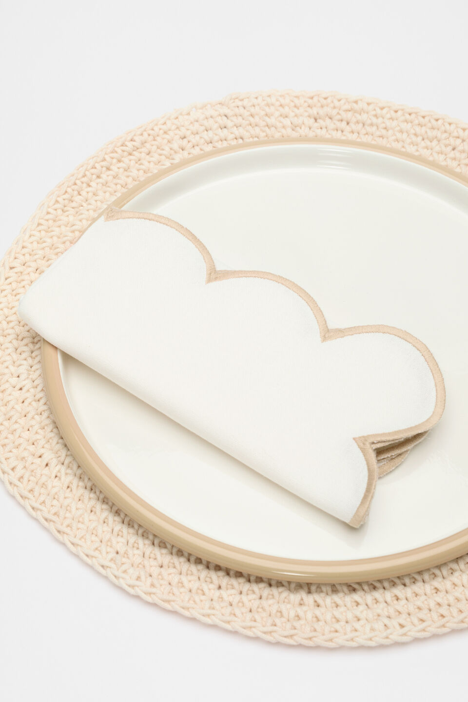 Alyra Scallop Napkin Set of 4  Cloud Cream