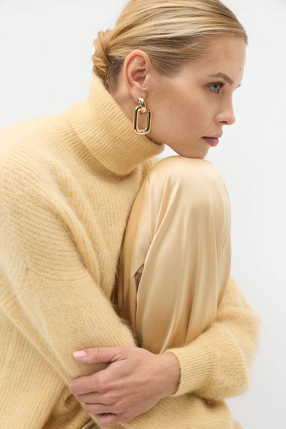 Rounded Rectangle Earring  Gold  hi-res