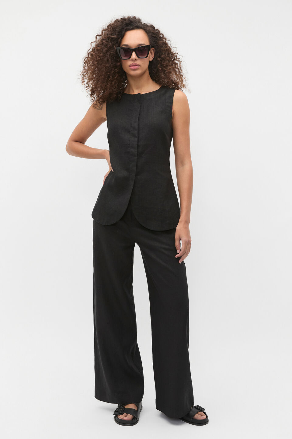 Linen Concealed Placket Vest  Black