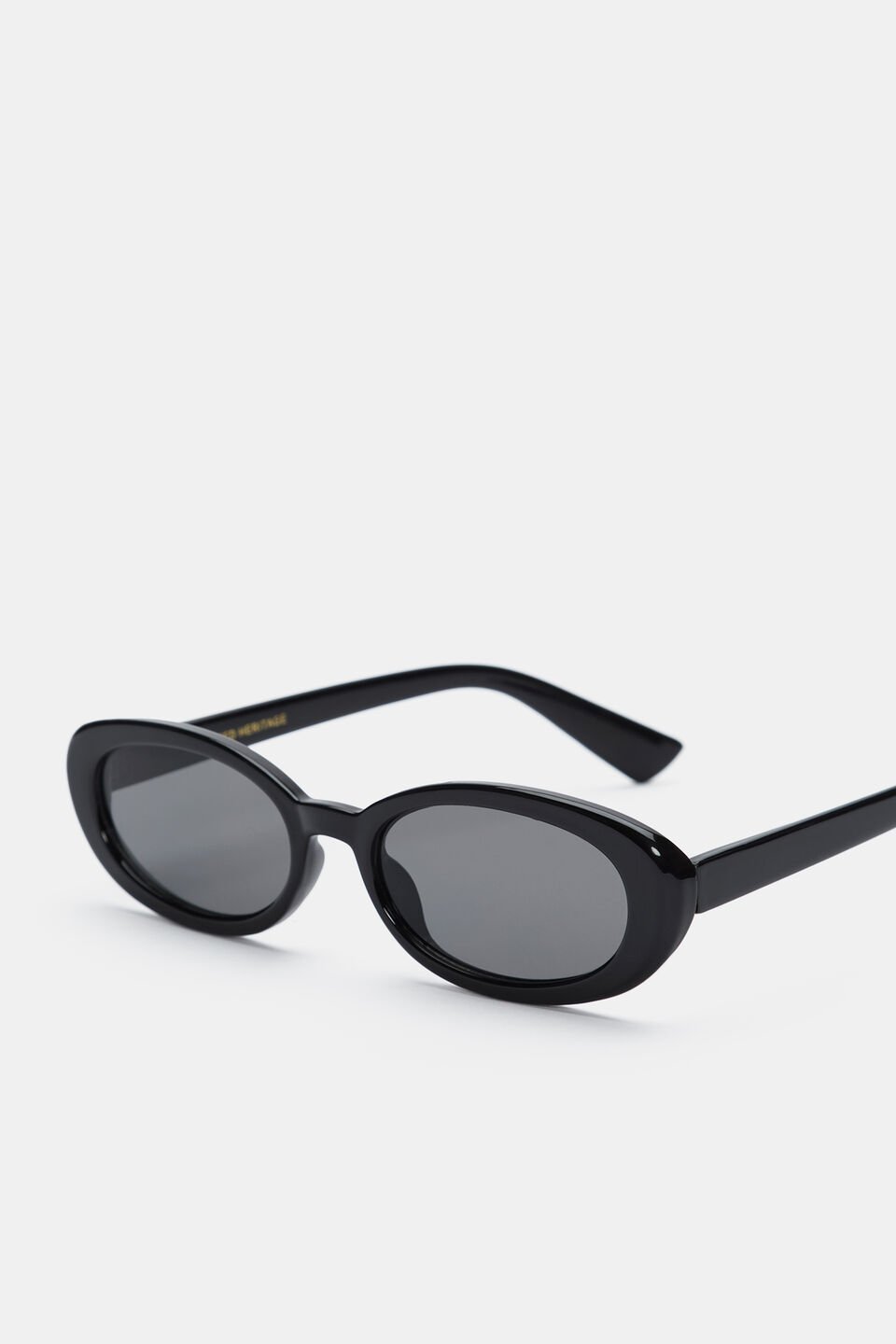Sadie Oval Sunglasses  Black