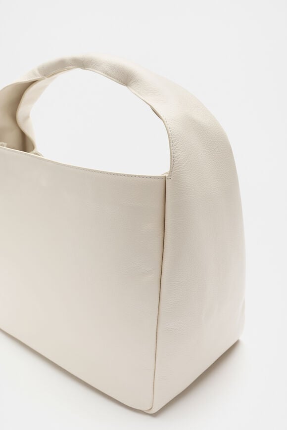Leather Curved Tote  Tofu  hi-res