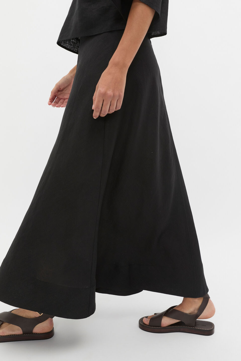 Core Linen Seam Front Skirt  Black