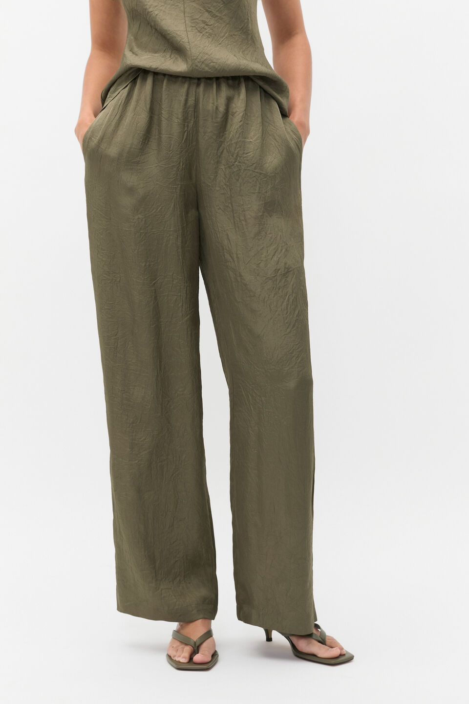 Textured Satin Gathered Pant  Olive Leaf