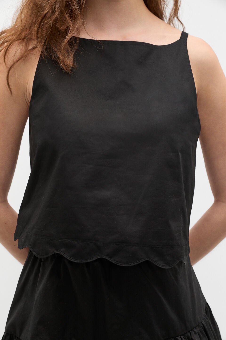 Poplin Scallop Top  Black