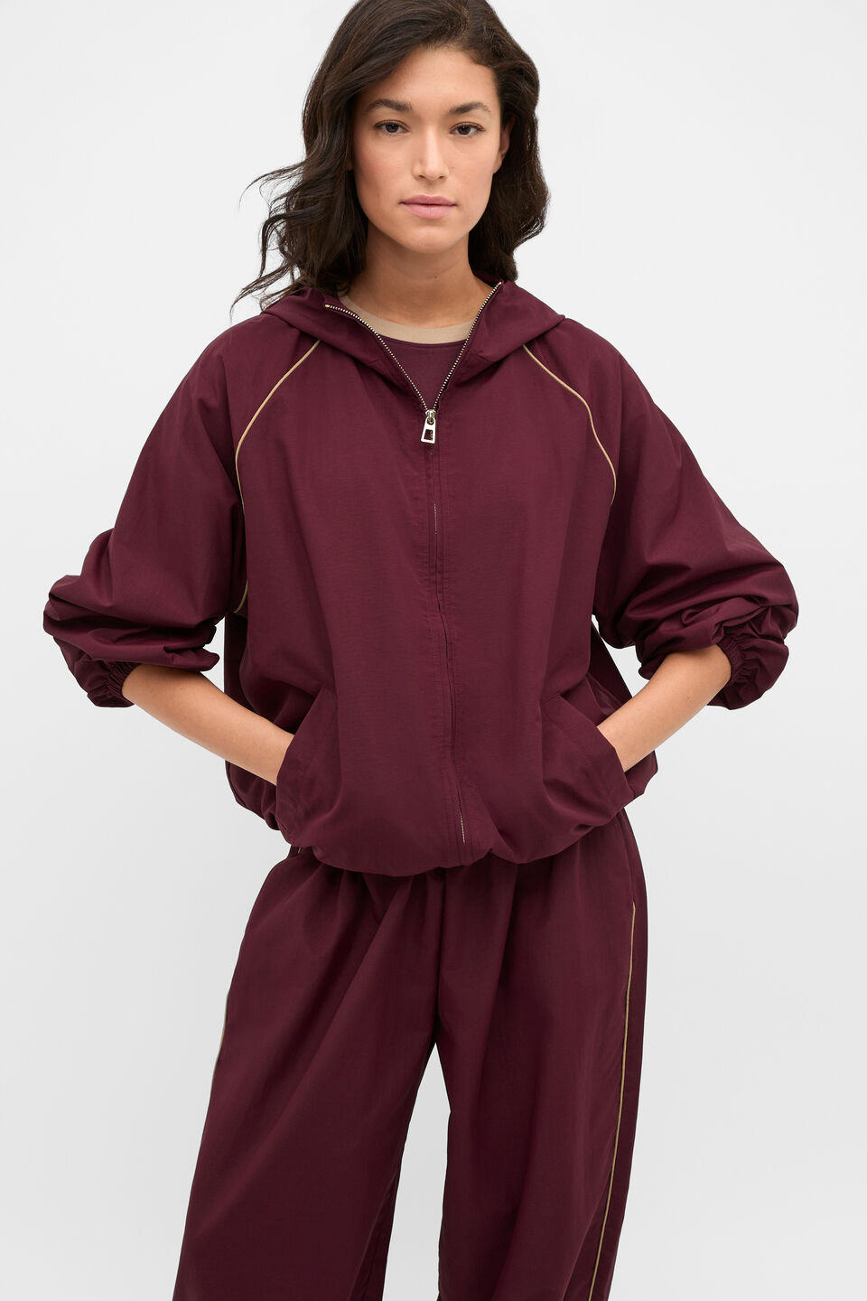 MD Parachute Spray Jacket  Plum Red