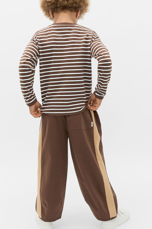 Core Logo Rugby  Cacao  hi-res