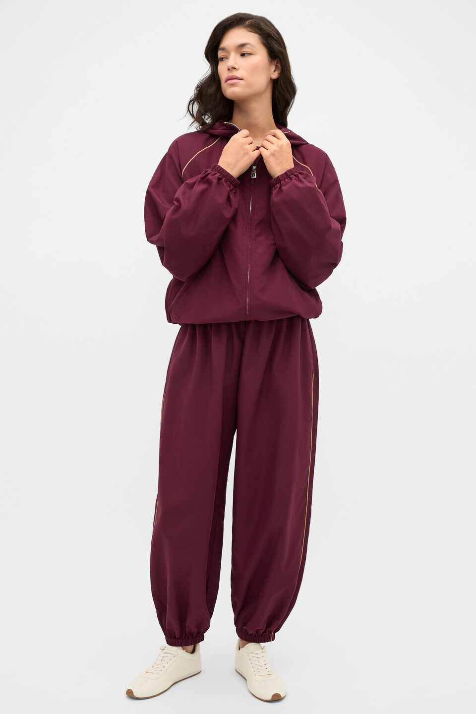 MD Parachute Spray Jacket  Plum Red