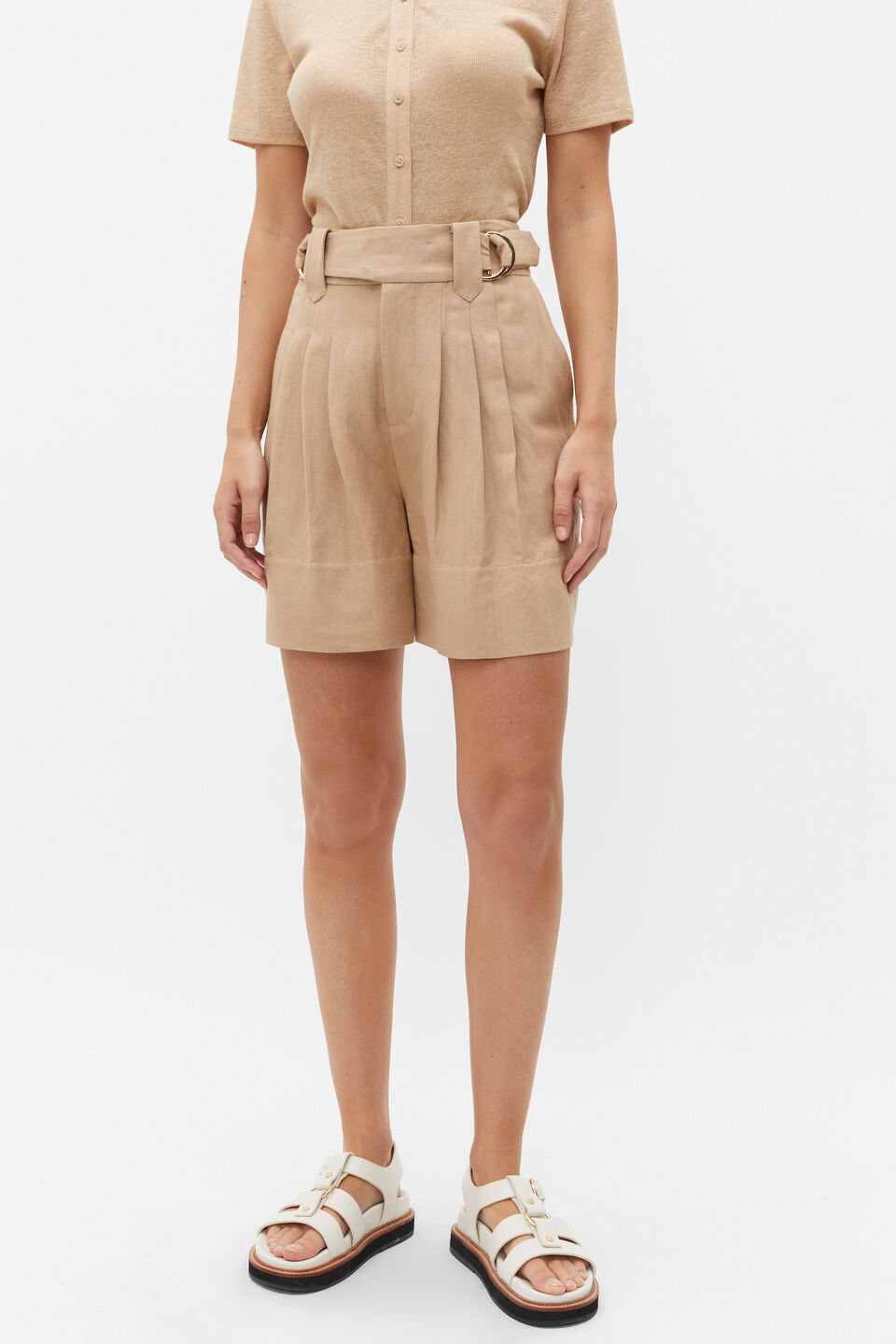 D Ring Mid Length Short  Nougat