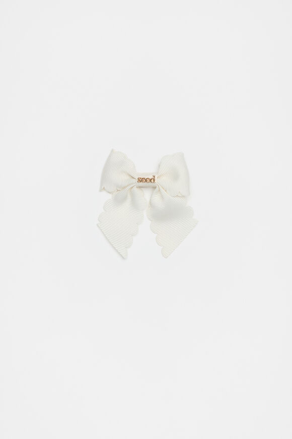 Heritage Scallop Bow Duck Clip  Classic Cream  hi-res