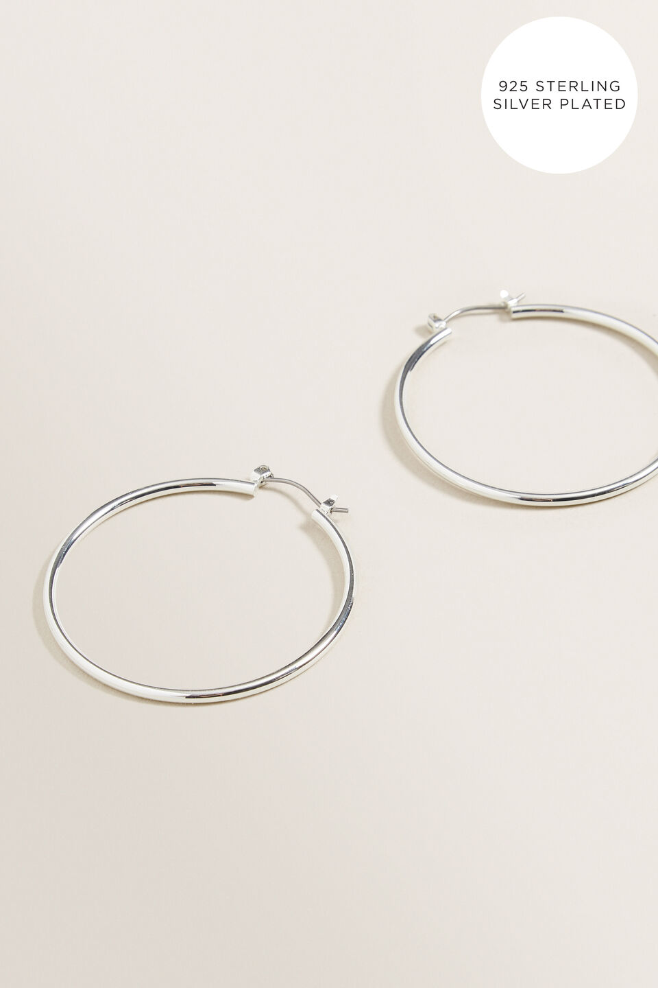 Fine Classic Hoop  