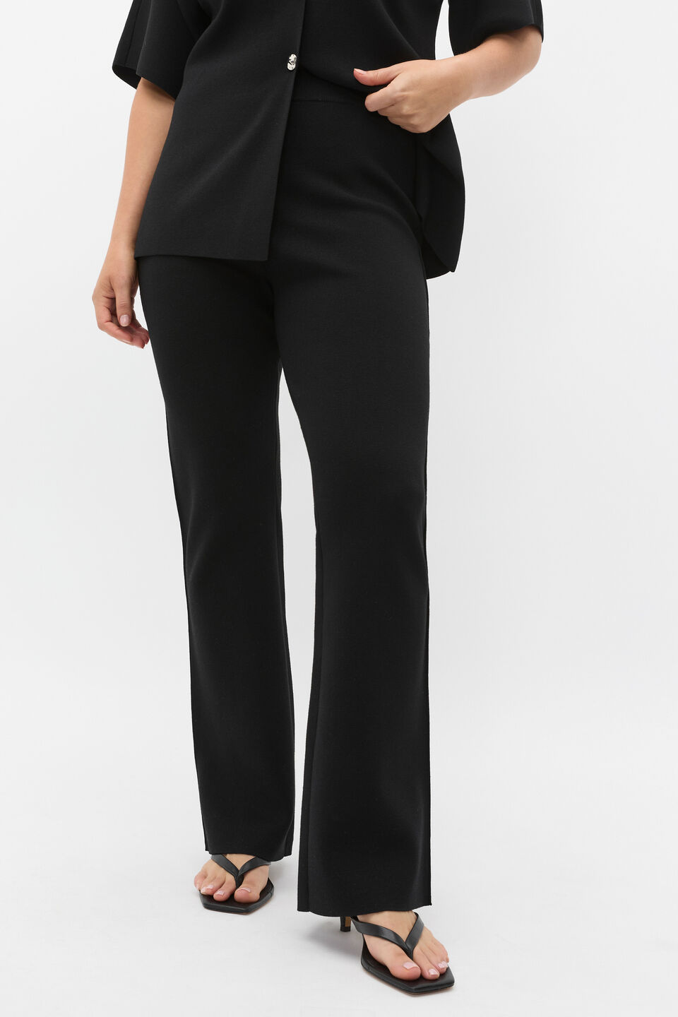 Crepe Knit Pintuck Pant  Black