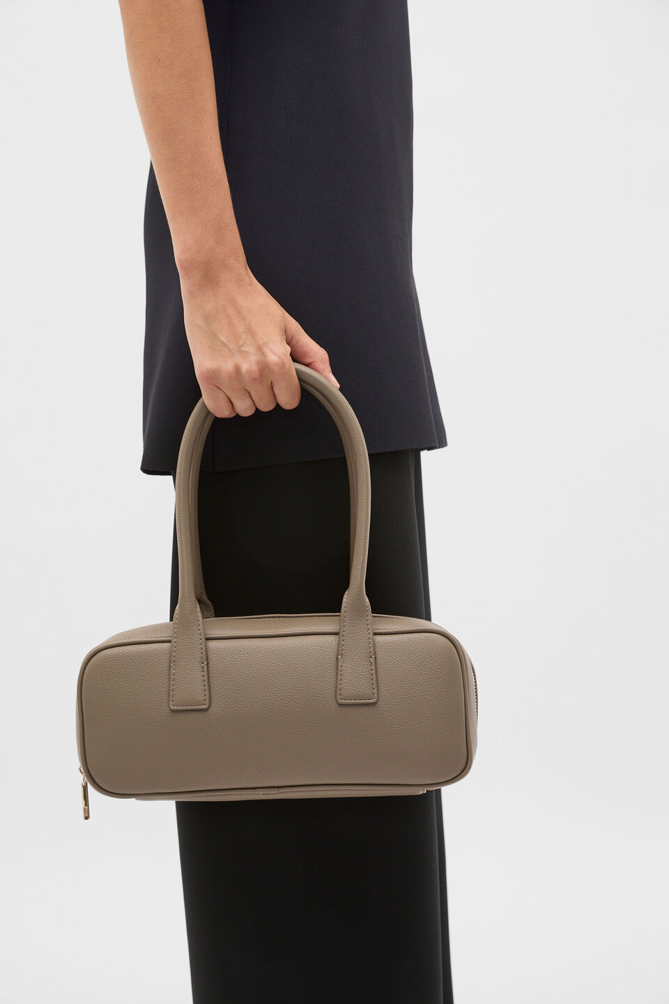 Everyday Shoulder Bag  Dark Cashew
