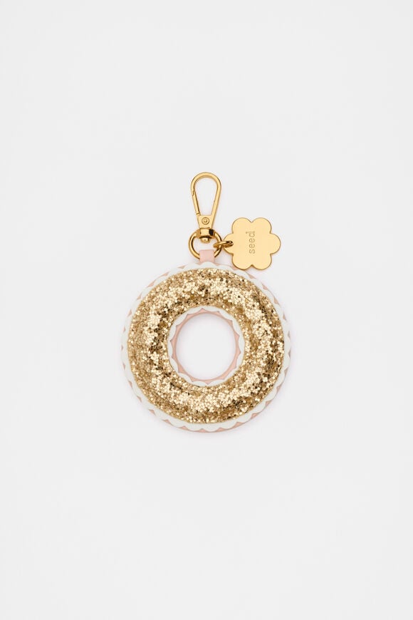 Initial Keyring  O  hi-res