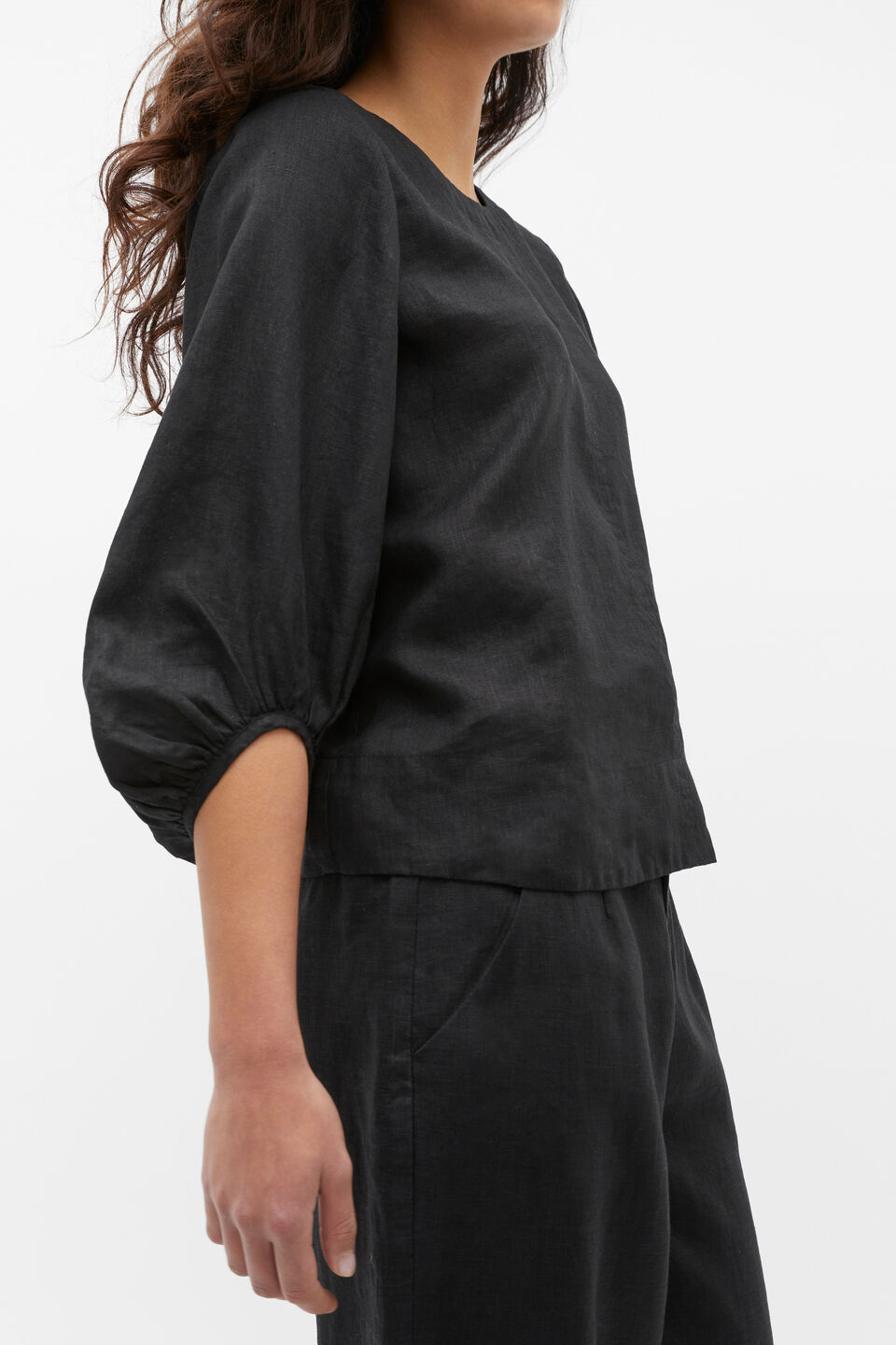Core Linen Balloon Sleeve Top  Black