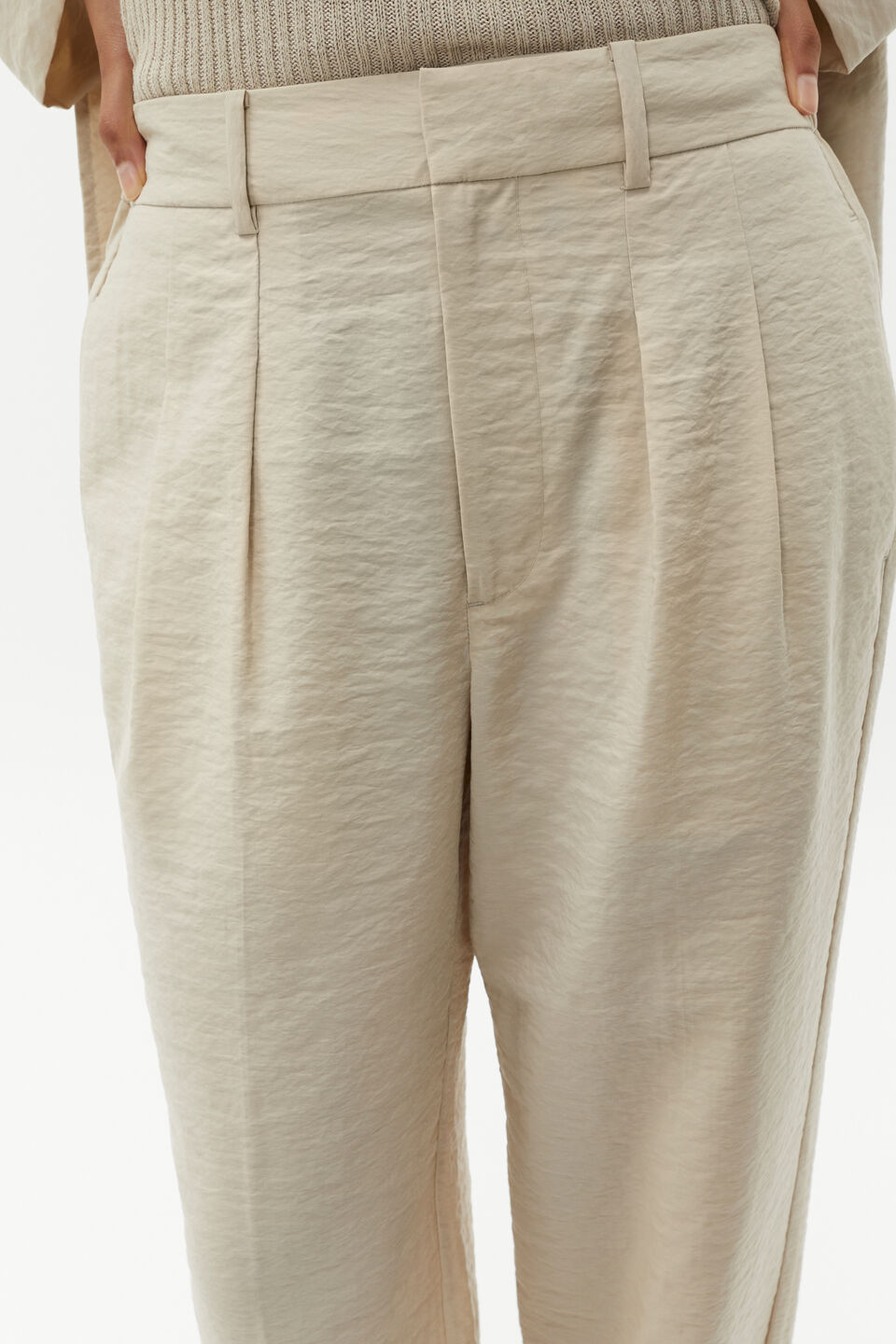 Pleat Front Trouser  Cool Sand