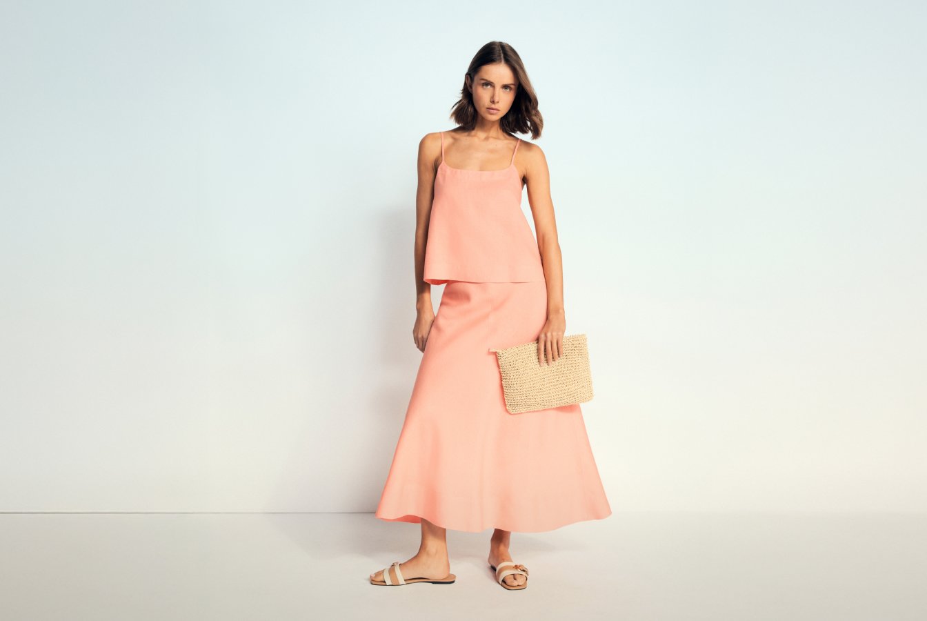 Woman Linen Woman Linen