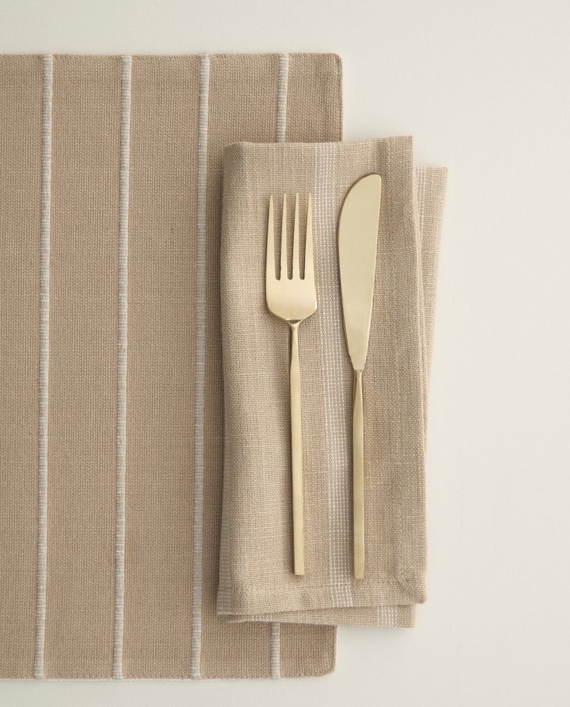 Kitchen & Dining