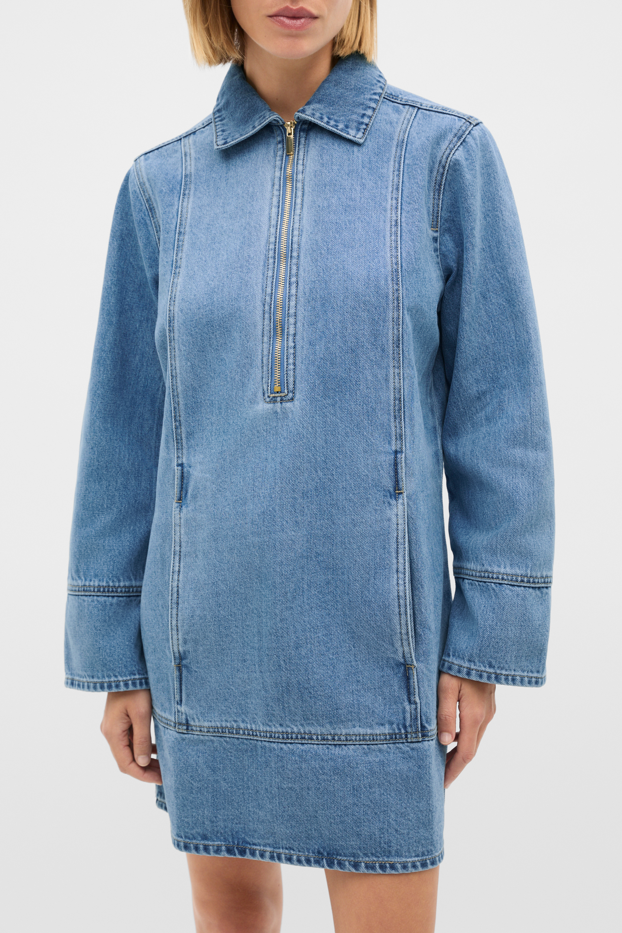 denim salopette dress Short dungaree dress: Aliza – Loïcia True to size. LowStock:43250090606643 color:Ice Blue Denim Mini Shirtdress |